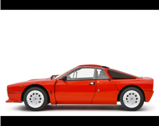 Lancia 037 Rally Stradale 1982 Rosso Laudoracing 1:18 Resinemodell (Türen, Motorhaube... nicht zu öffnen!)